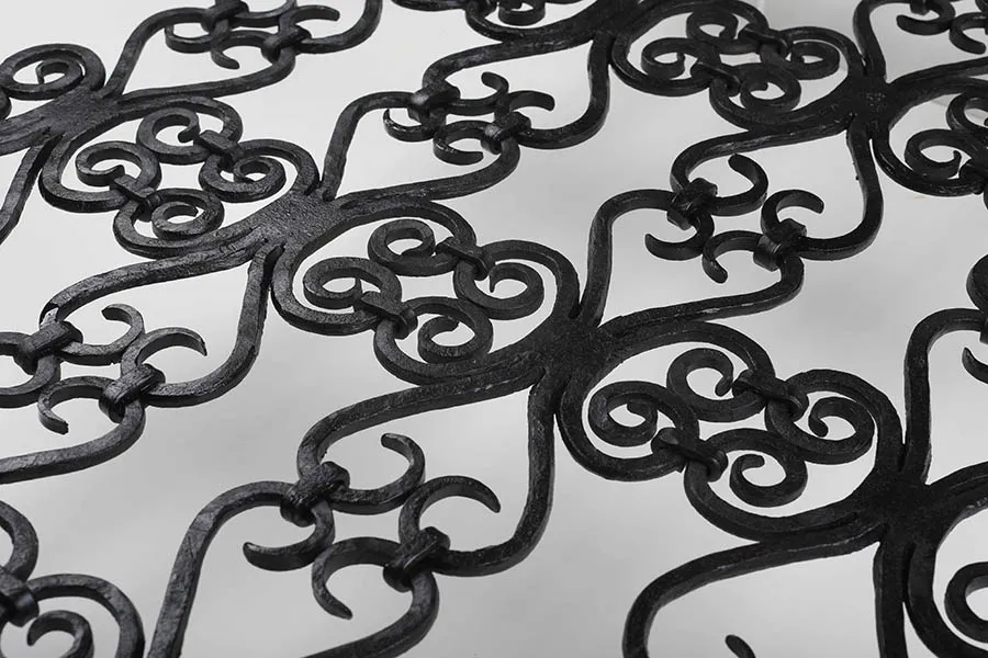 Mojster Joža Bertoncelj (1901–1976), umetniški kovač iz Krope