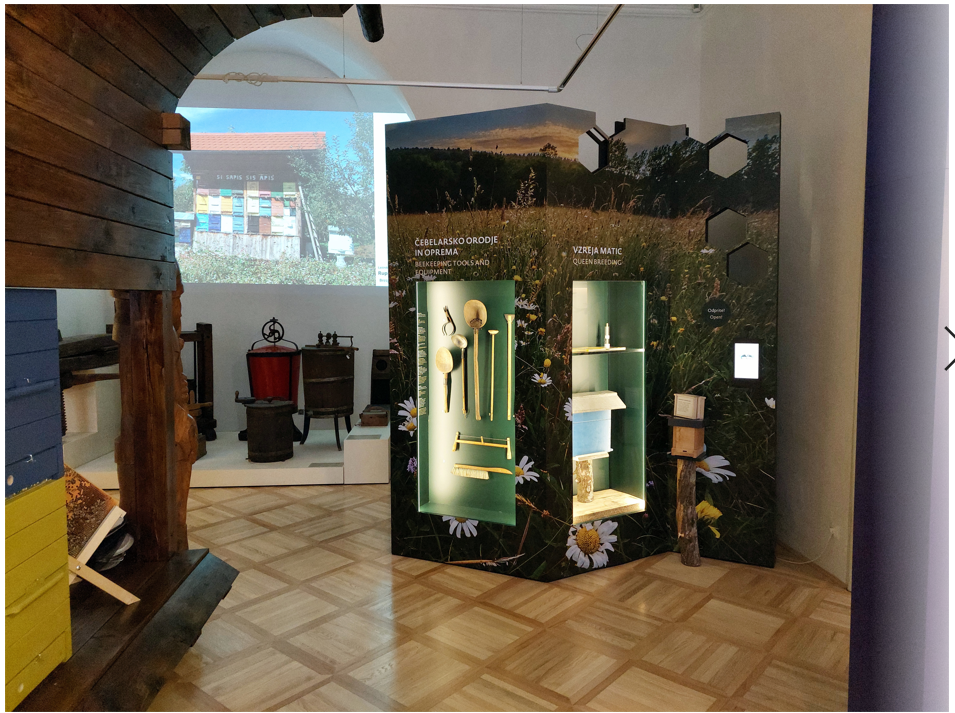 Zbirke cebelarskega muzeja