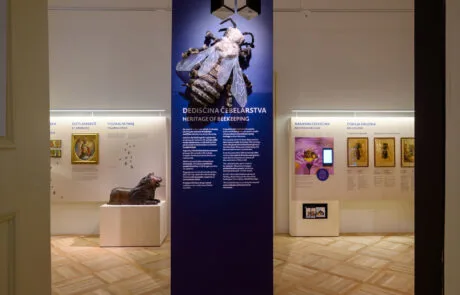 Razstava Živeti skupaj. O čebeli in človeku