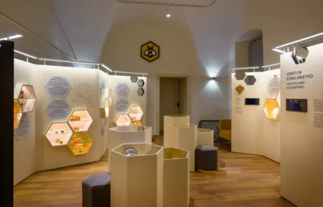 Razstava Živeti skupaj. O čebeli in človeku