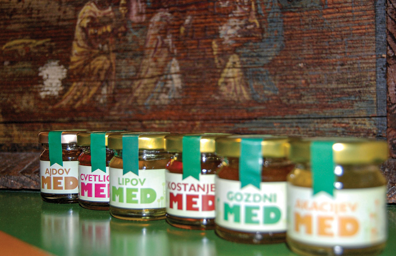 skleda-polna-meda